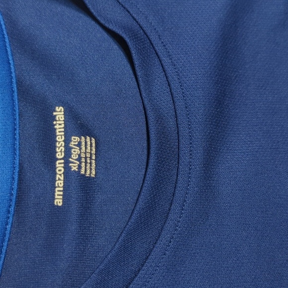 Performance tee - Picture 2 of 2